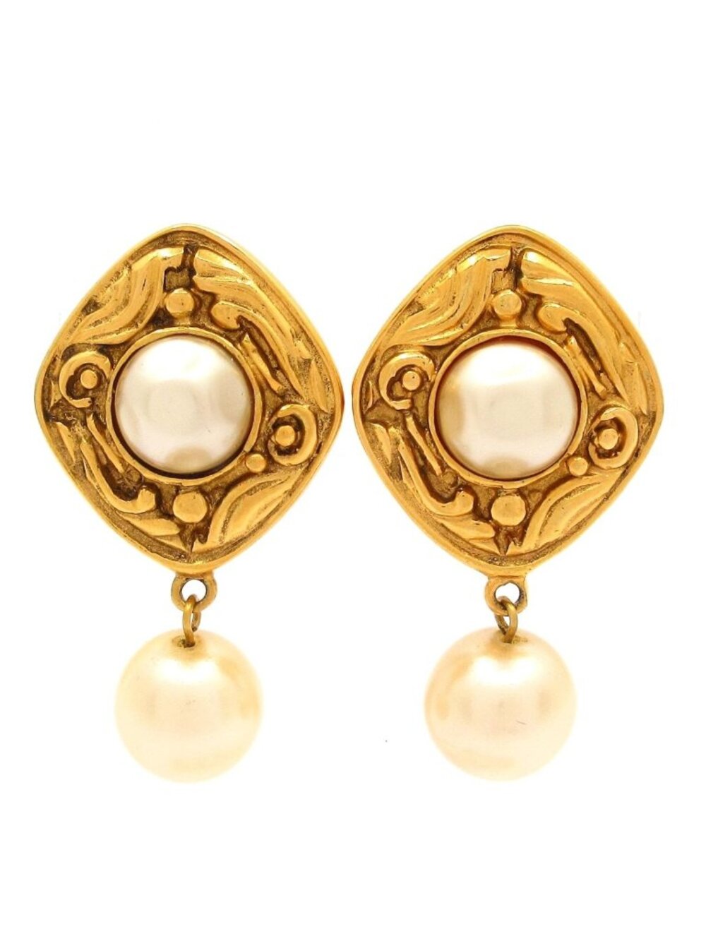 Chanel Earrings Gold